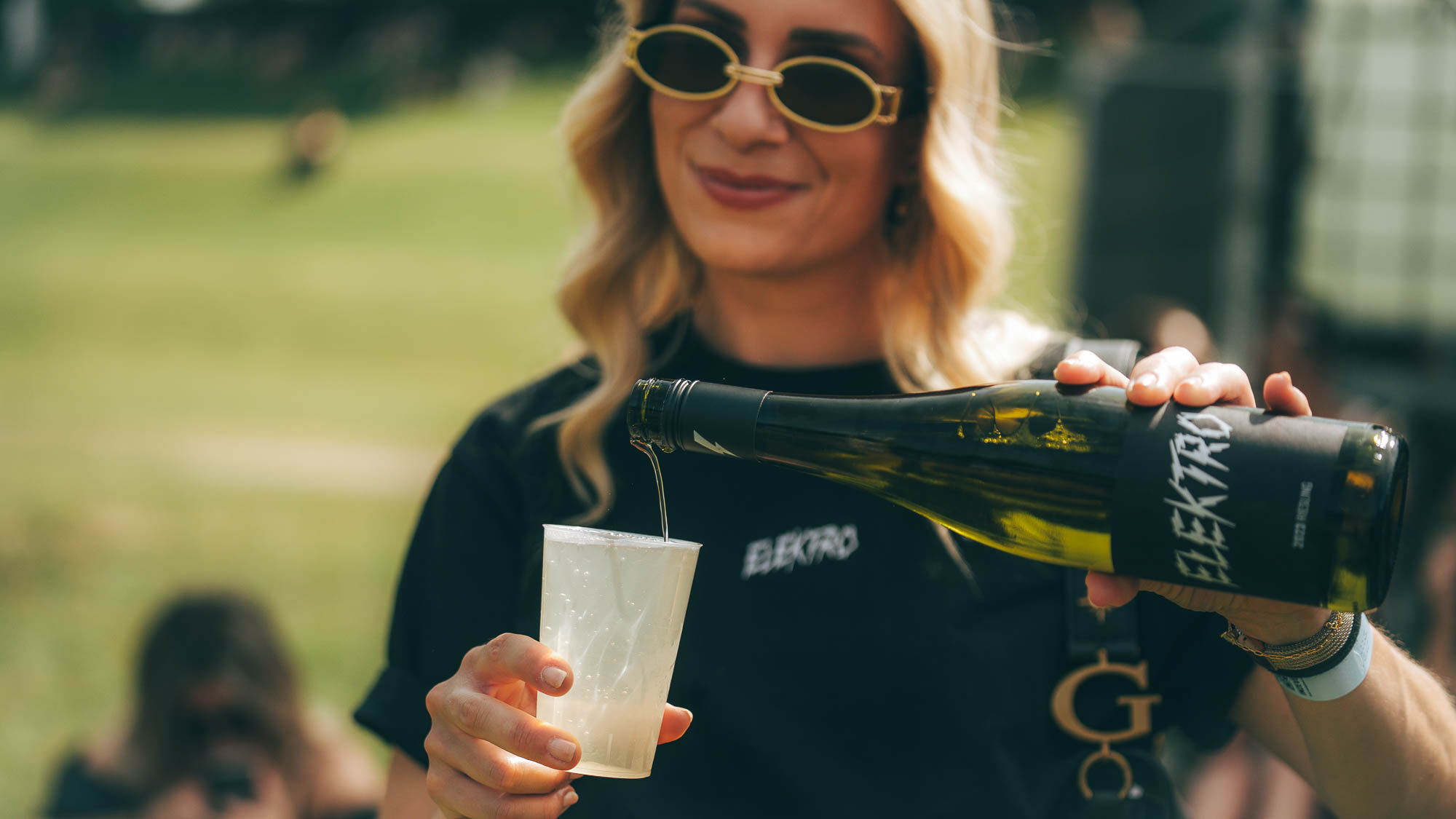 ELEKTRO Wein wird beim Festival eingeschenkt