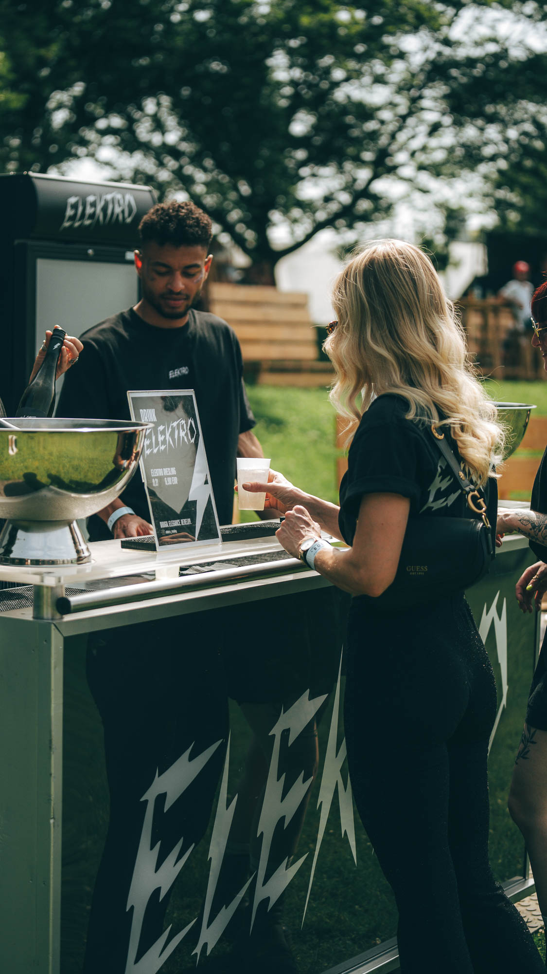 ELEKTRO Bar auf dem Festival