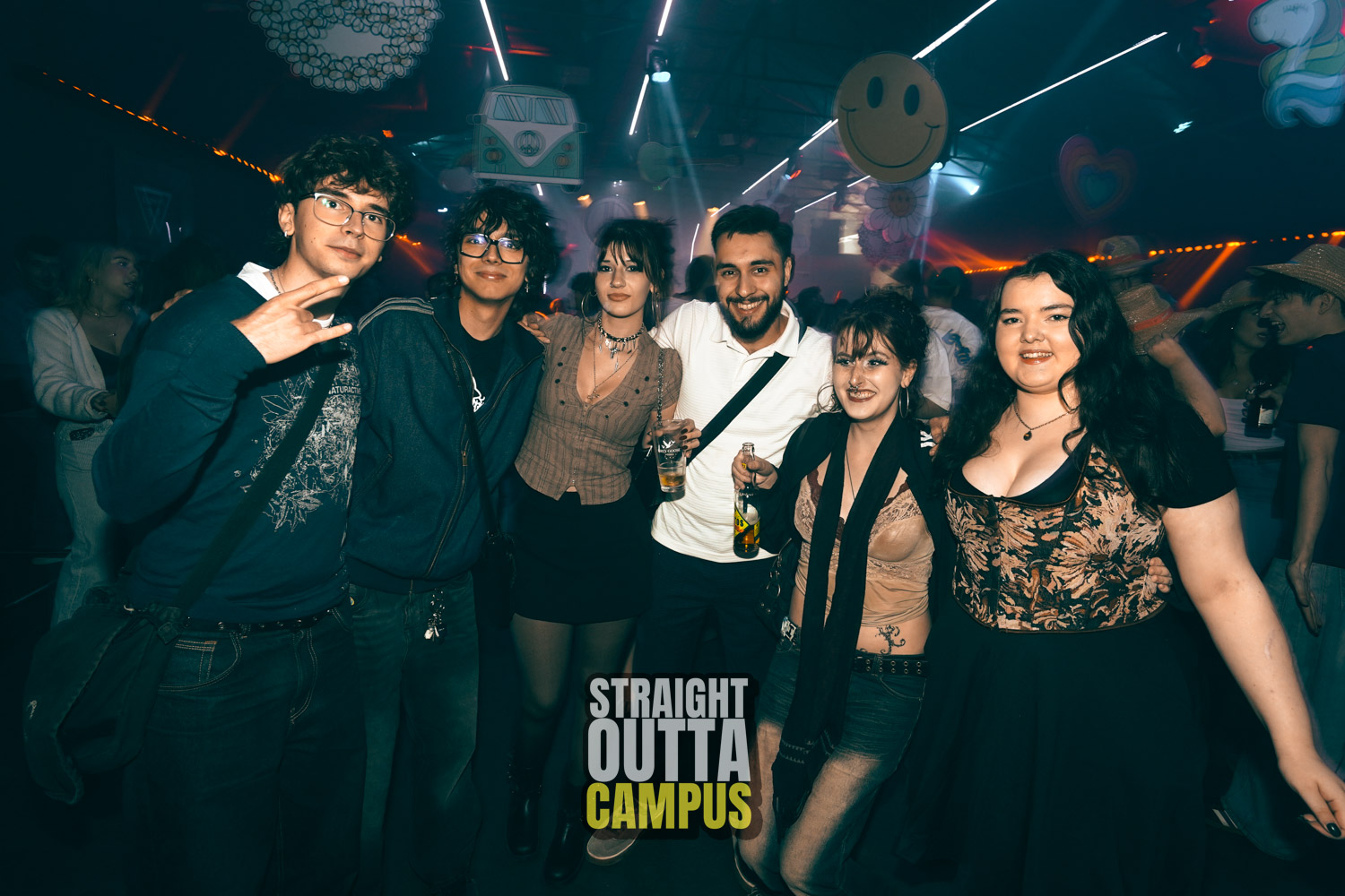 Straight Outta Campus Foto 3