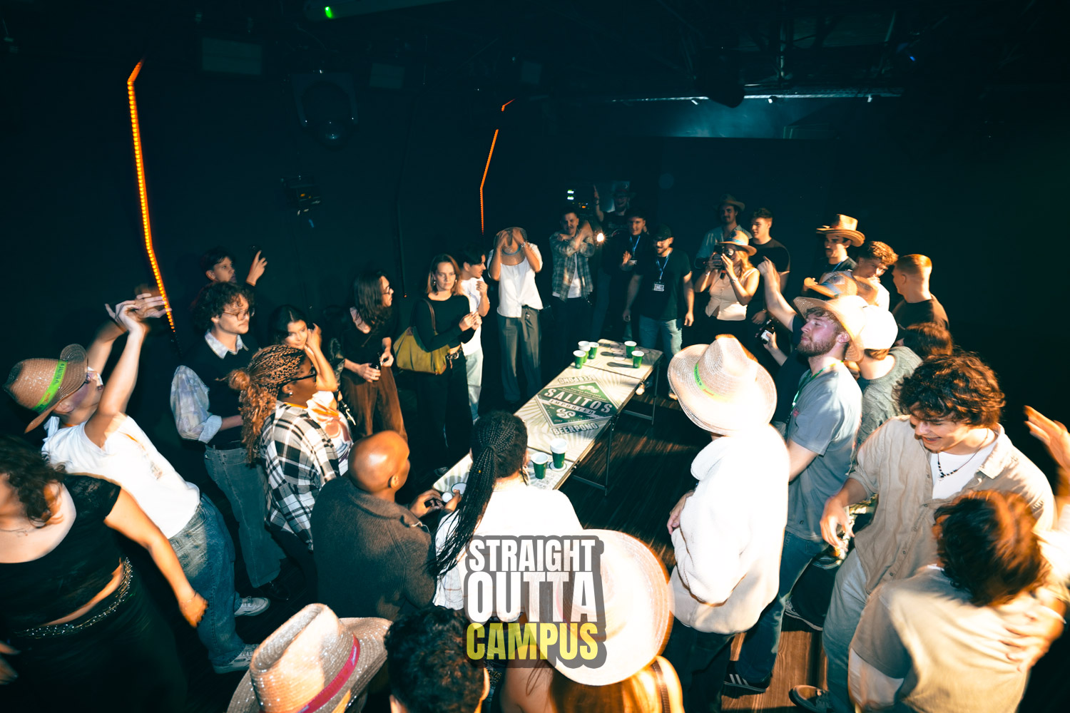 Straight Outta Campus Foto 29
