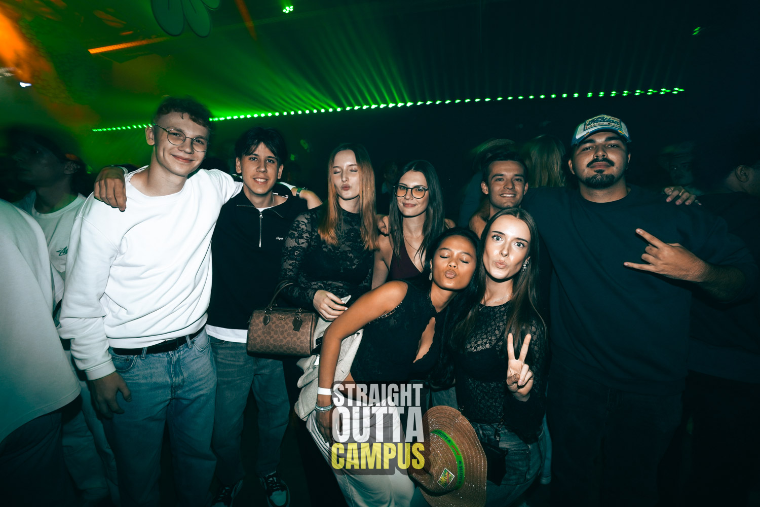 Straight Outta Campus Foto 39