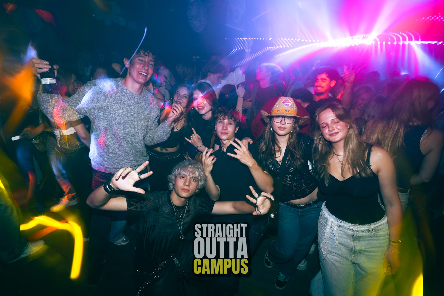 Straight Outta Campus Foto 45
