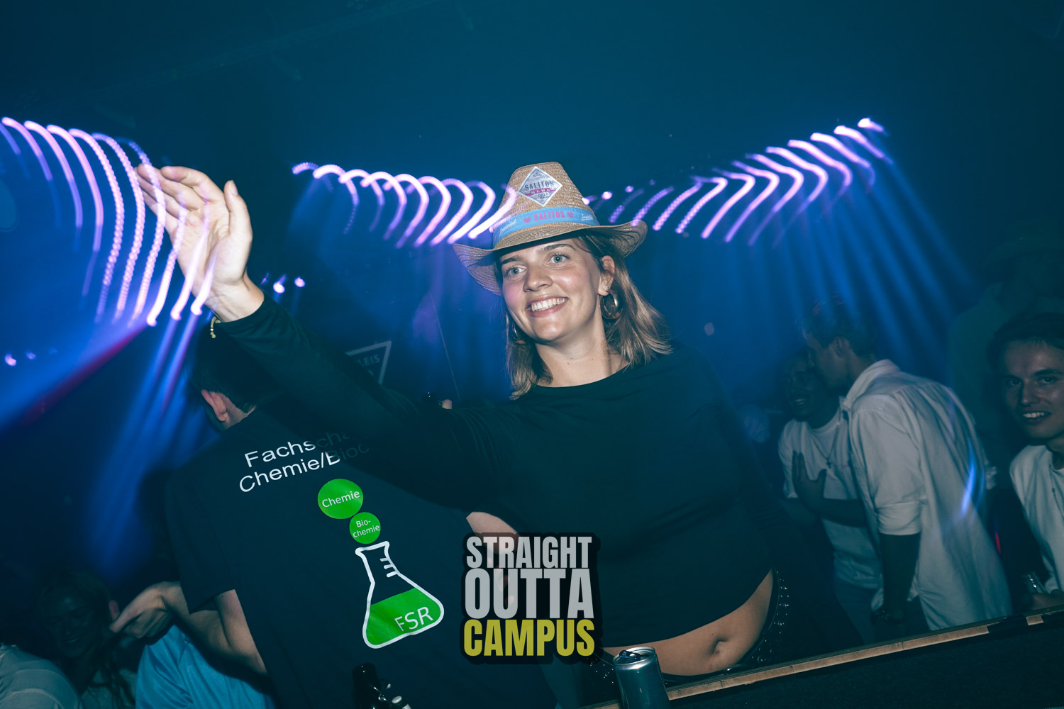Straight Outta Campus Foto 48