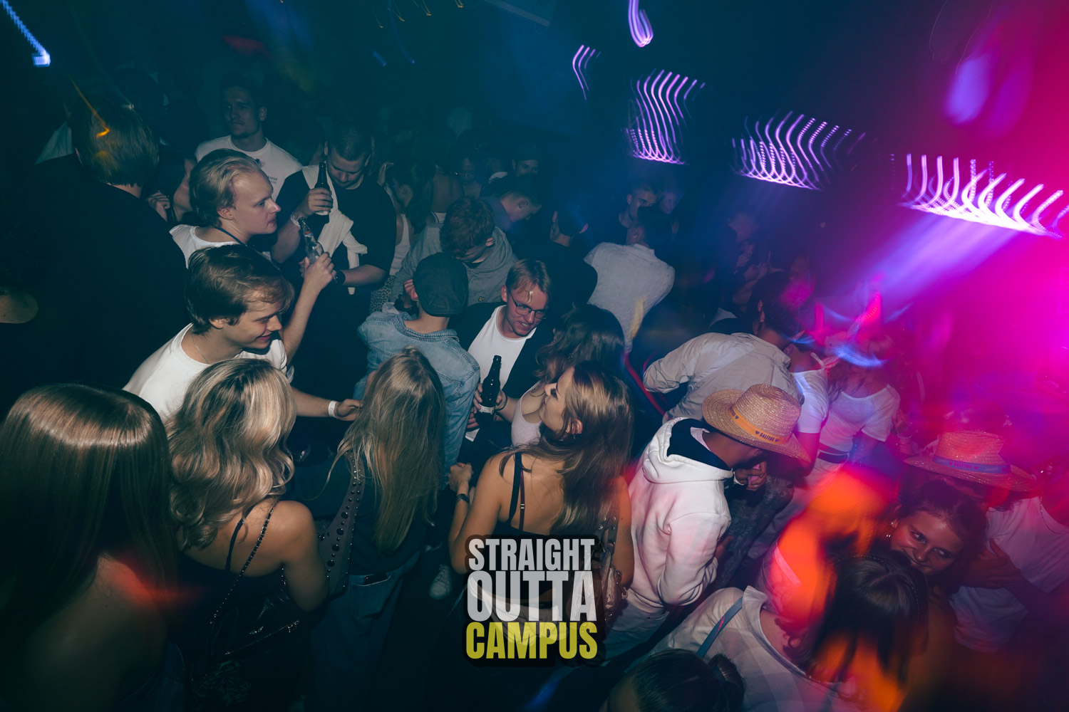 Straight Outta Campus Foto 50